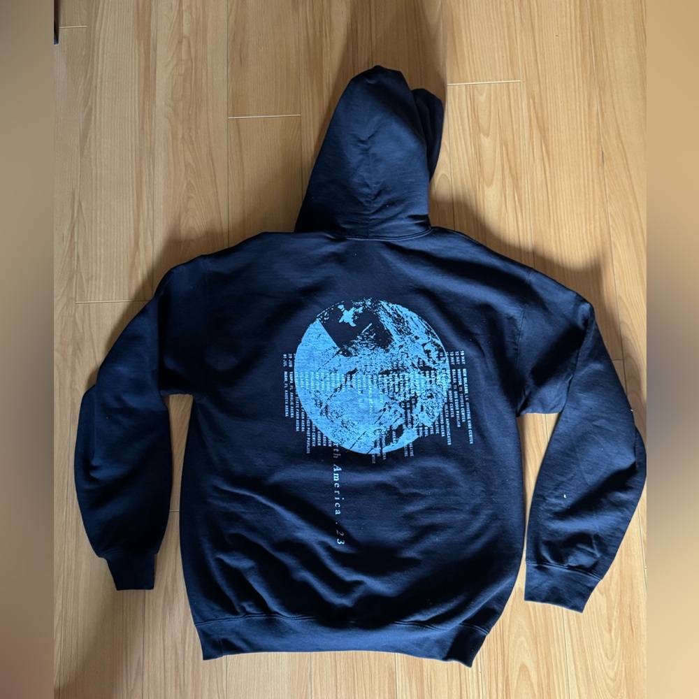 Nwt!! THE CURE SWEATSHIRT HOODIE. - Picture 2 of 2